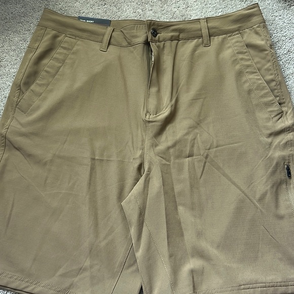 NWT Cargo Trail Short - Picture 1 of 6